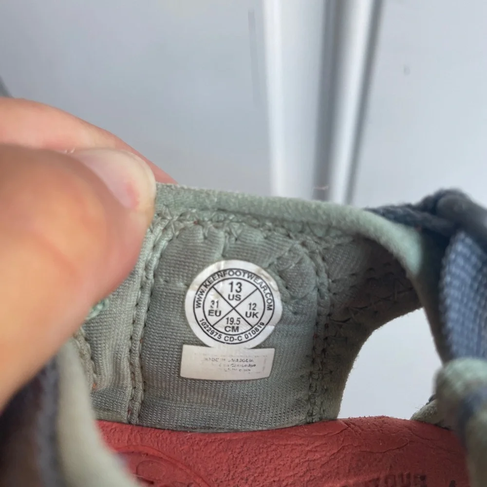 Keen closed toe
